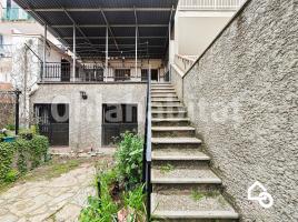 Casa (unifamiliar aislada), 231 m², cerca de bus y tren