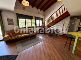 Duplex, 104 m², near bus and train, almost new
