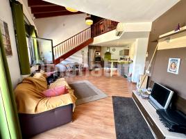 Duplex, 104 m², near bus and train, almost new