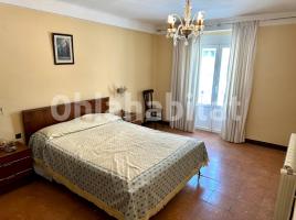 Houses (detached house), 319 m², near bus and train