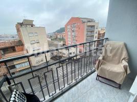 Piso, 80 m², cerca de bus y tren
