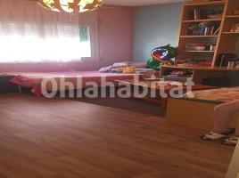 Piso, 82 m², cerca de bus y tren