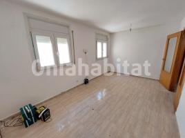 Pis, 70 m², prop de bus i tren