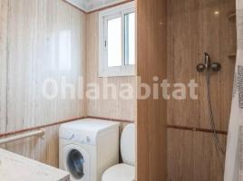 Houses (detached house), 368 m², near bus and train