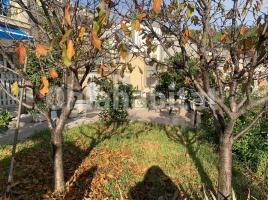 Houses (detached house), 368 m², near bus and train