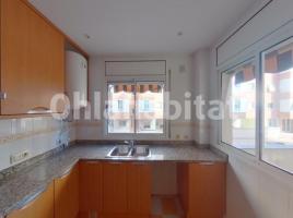 Pis, 161 m², prop de bus i tren
