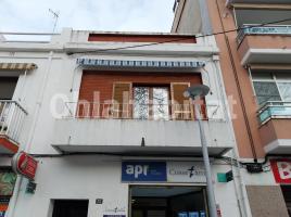 Duplex, 95 m², near bus and train, costa