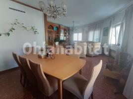 Piso, 150 m², cerca de bus y tren