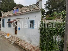Casa (unifamiliar aislada), 100 m², cerca de bus y tren