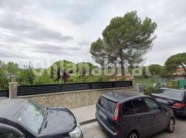 Pis, 135 m², prop de bus i tren