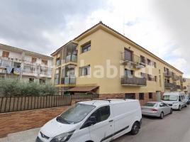 Piso, 82 m², cerca de bus y tren, seminuevo