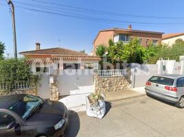 Casa (unifamiliar aïllada), 177 m², prop de bus i tren, seminou