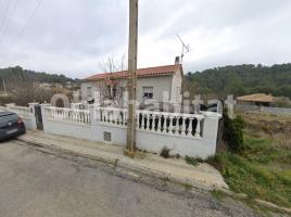  (unifamiliar aïllada), 87 m², près de bus et de train, presque neuf
