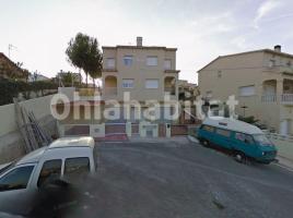 Casa (unifamiliar adossada), 132 m², prop de bus i tren, seminou