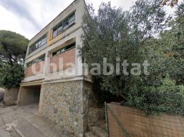 Casa (casa rural), 836 m², cerca de bus y tren