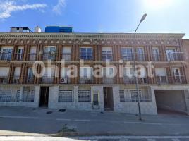 Piso, 75 m², cerca de bus y tren, seminuevo