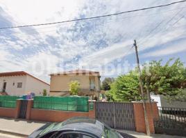 Flat, 85 m², near bus and train