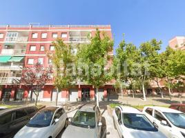 Flat, 81 m², near bus and train