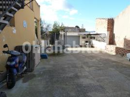 Piso, 80 m², cerca de bus y tren