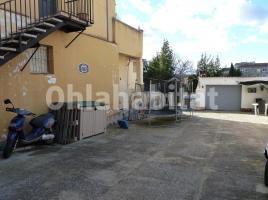 Piso, 80 m², cerca de bus y tren