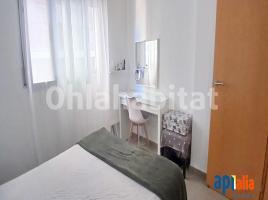 Piso, 62 m², cerca de bus y tren, seminuevo