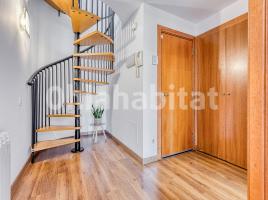 Duplex, 116 m², near bus and train, almost new, Llevant