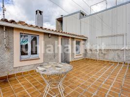 Houses (detached house), 185 m², near bus and train