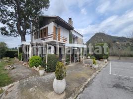  (unifamiliar aïllada), 345 m², près de bus et de train
