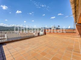 Houses (detached house), 290 m², near bus and train