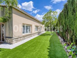  (unifamiliar aïllada), 162 m², près de bus et de train