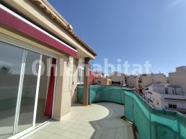 Pis, 68 m², prop de bus i tren, Les Roquetes
