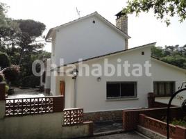 Casa (unifamiliar aislada), 322 m², cerca de bus y tren, cerca población