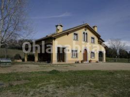 Houses (country house), 350 m², near bus and train