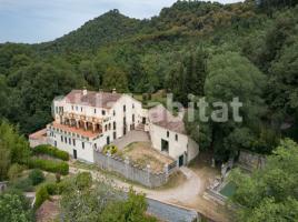 Houses (country house), 2200 m², near bus and train