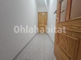 Pis, 116 m², prop de bus i tren
