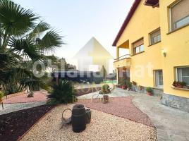 Casa (unifamiliar aislada), 355 m², cerca de bus y tren