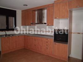 Houses (terraced house), 245 m², near bus and train, almost new
