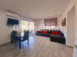 Àtic, 68 m², près de bus et de train