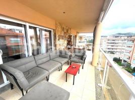 Ático, 132.59 m², cerca de bus y tren, seminuevo