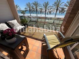 Flat, 84 m², near bus and train
