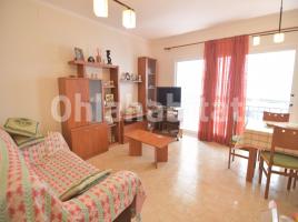 Piso, 77 m², cerca de bus y tren