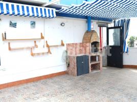 Ático, 67 m², cerca de bus y tren