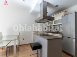 Dúplex, 108 m², près de bus et de train, presque neuf