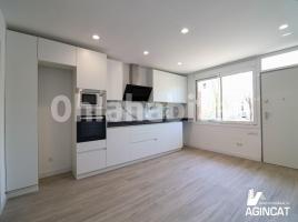 New home - Flat in, 39 m², near bus and train, can rull