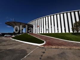 Louer , 10700 m²