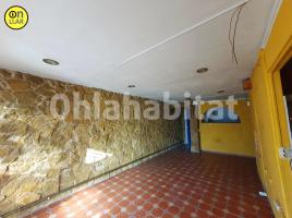 Flat, 78 m², near bus and train