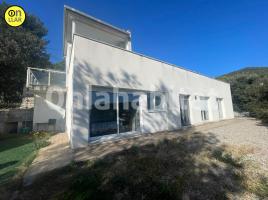 Casa (unifamiliar aislada), 203 m², cerca de bus y tren, seminuevo