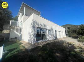 Casa (unifamiliar aislada), 203 m², cerca de bus y tren, seminuevo