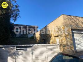  (unifamiliar aïllada), 405 m², près de bus et de train