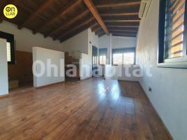  (unifamiliar aïllada), 256 m², près de bus et de train, presque neuf